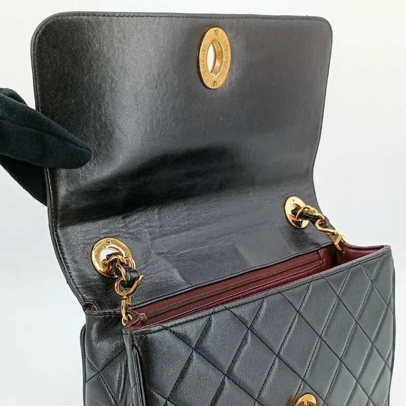 jt228-chanel-vintage-black-lambskin-qulited-flap-bag