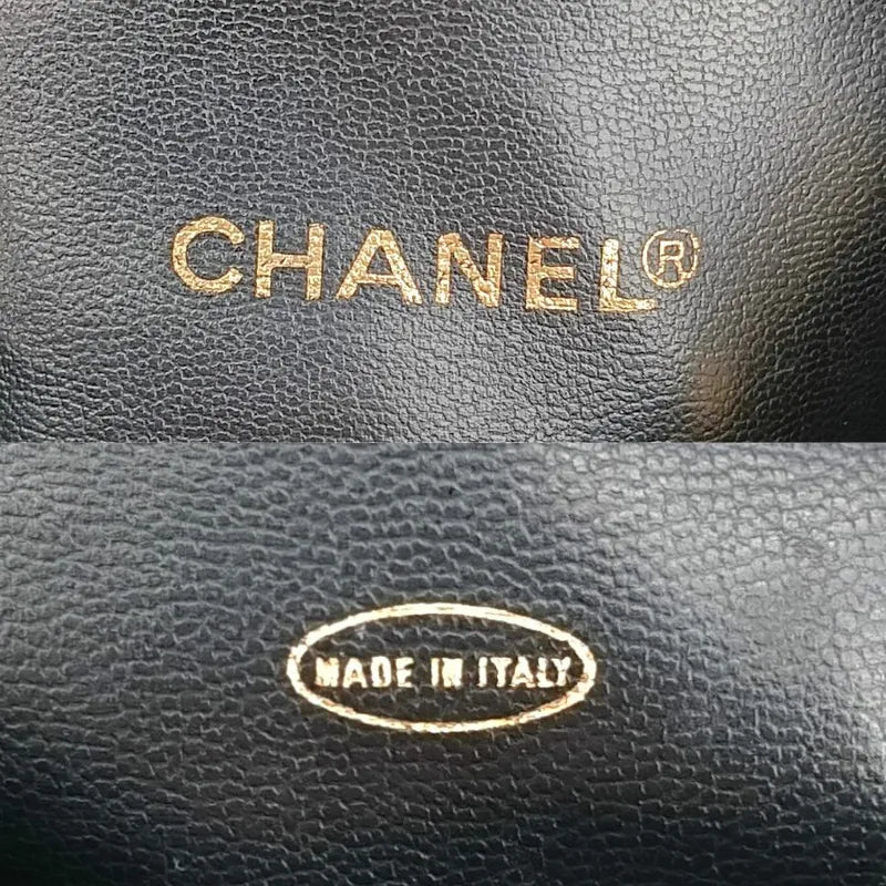 jt691-chanel-vintage-black-caviar-leather-triple-cc-tote-bag