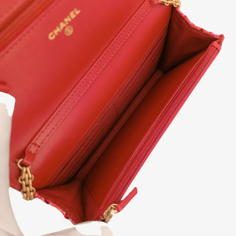 c490-chanel-red-tweed-255-reissue-wallet-on-chain