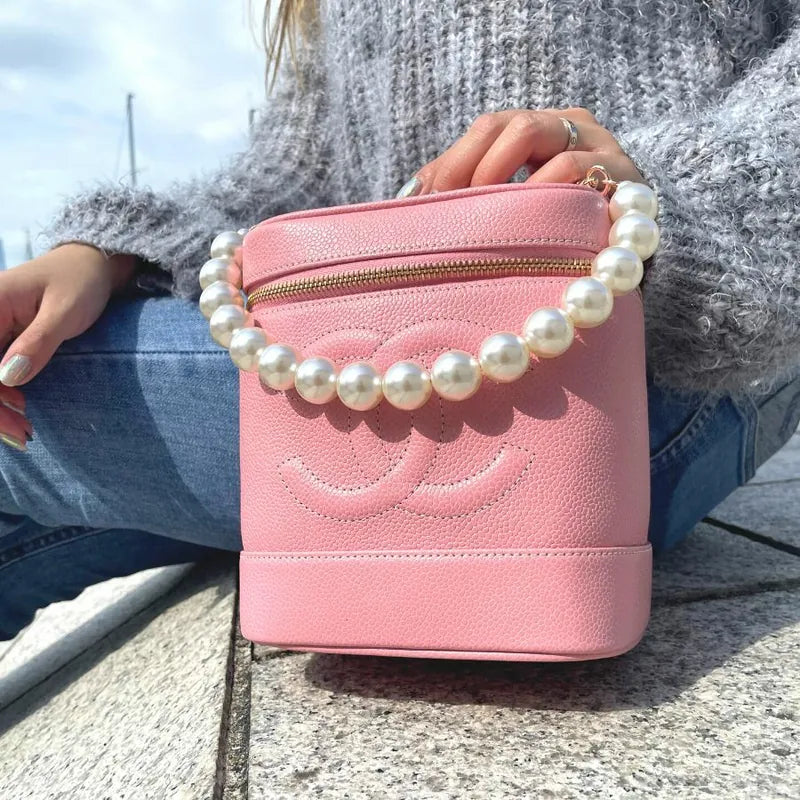 ra206-chanel-vintage-pink-caviar-leather-cosmetic-bag