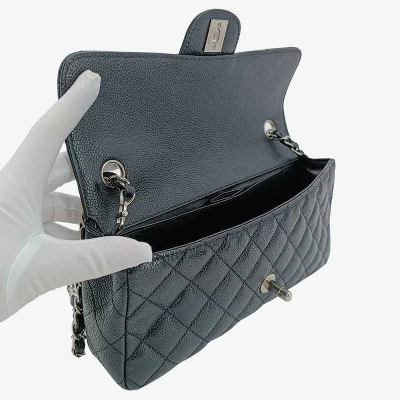 c506-chanel-vintage-black-caviar-leather-east-west-shoulder-bag