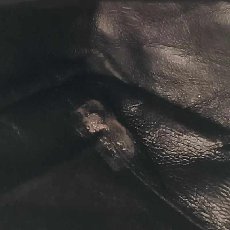 ra813-chanel-vintage-black-lambskin-quilted-camera-bag