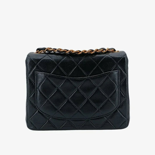 rb179-chanel-vintage-black-lambskin-17cm-mini-square-flap-bag