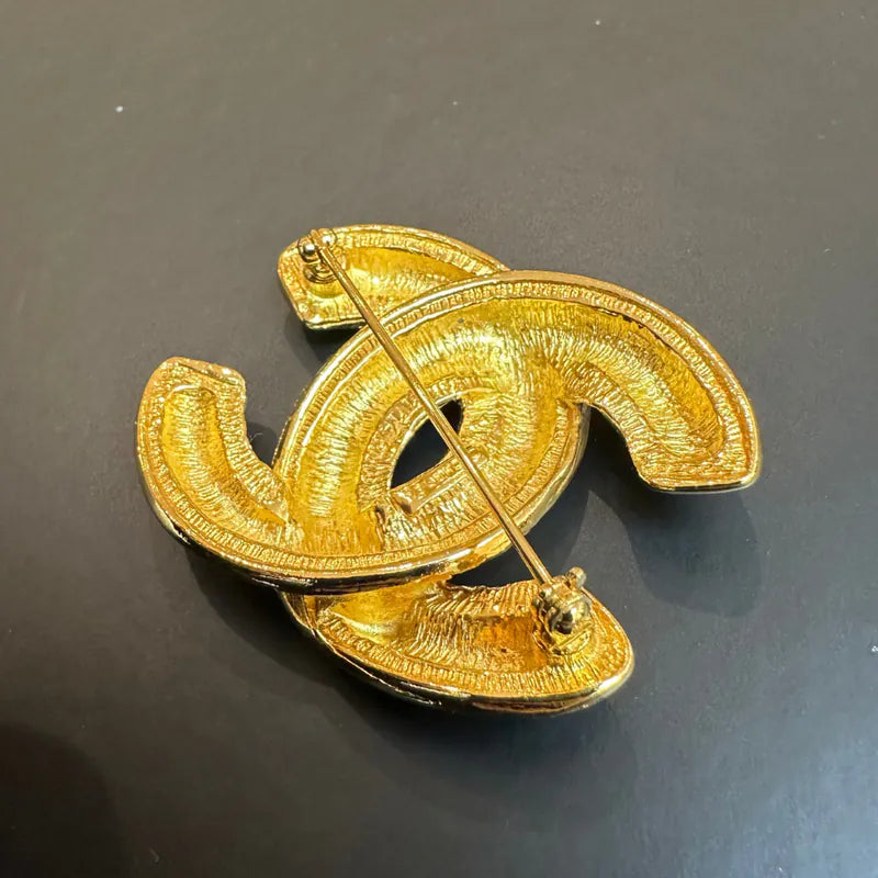 jy296-chanel-vintage-cc-logo-gold-brooch