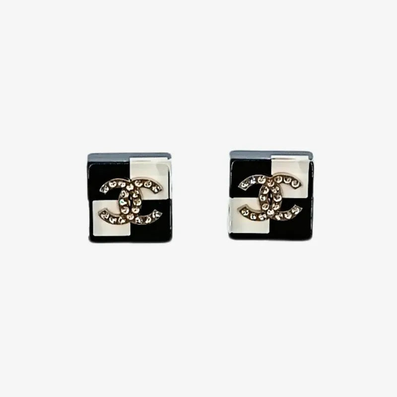 jt397-chanel-black-square-cc-logo-earrings