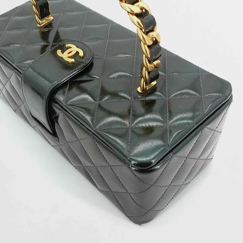 jr917-chanel-vintage-olive-green-patent-leather-quilted-top-handbag