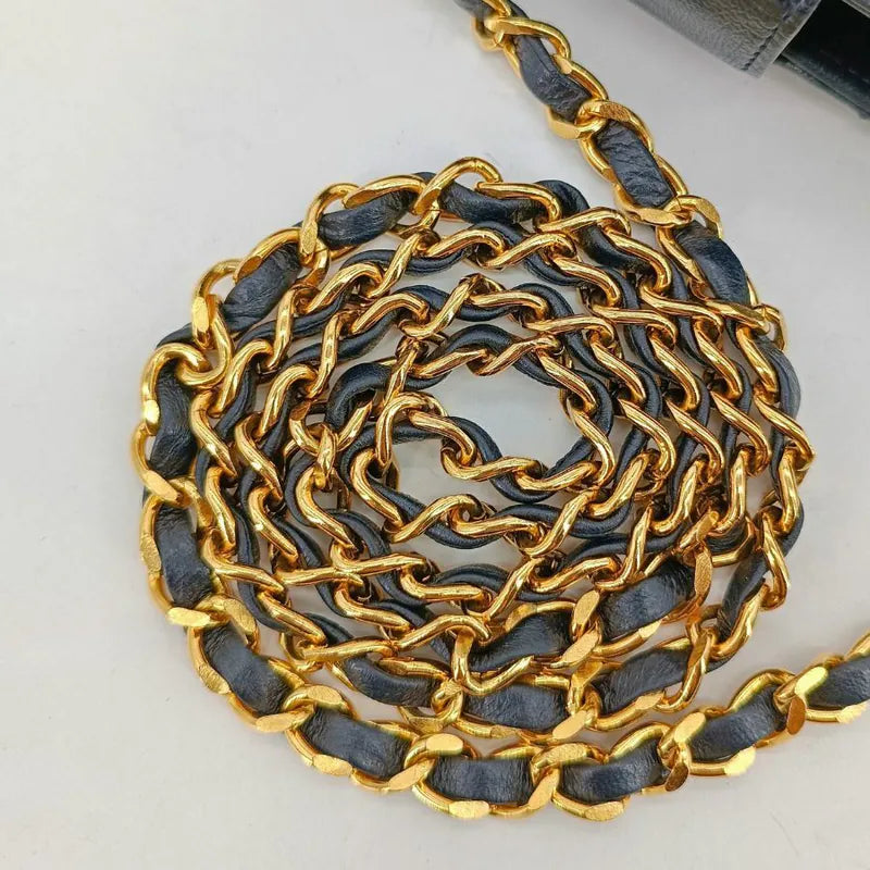 ra471-chanel-vintage-navy-lambskin-quilted-shoulder-bag