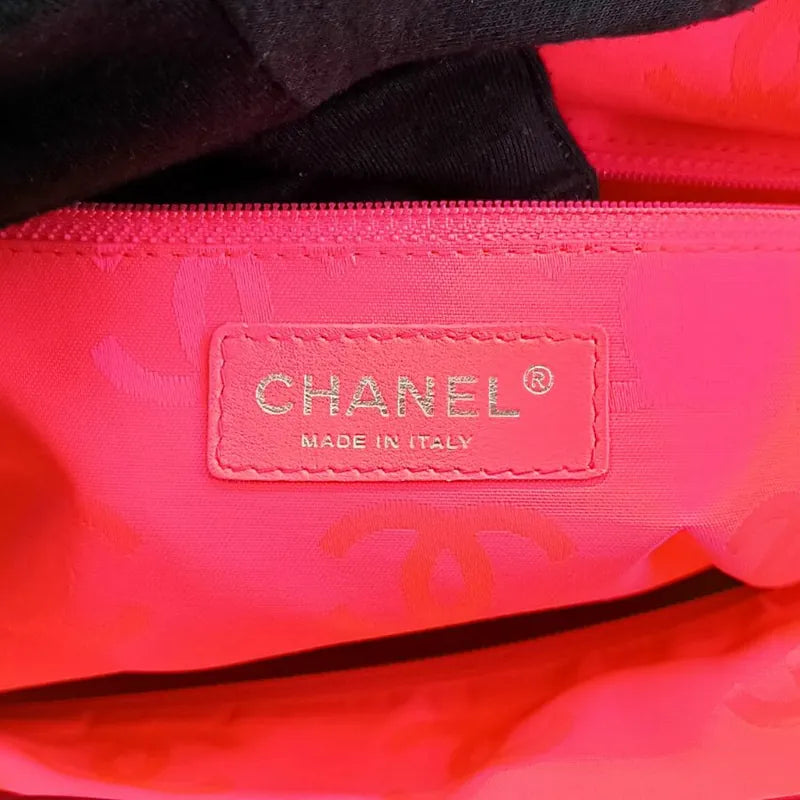 ra119-chanel-vintage-black-calfskin-cambon-tote-bag