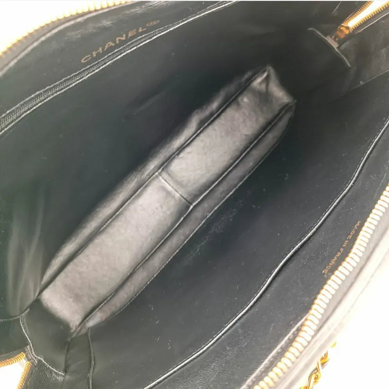 jt184-chanel-vintage-black-lambskin-quilted-tote-bag