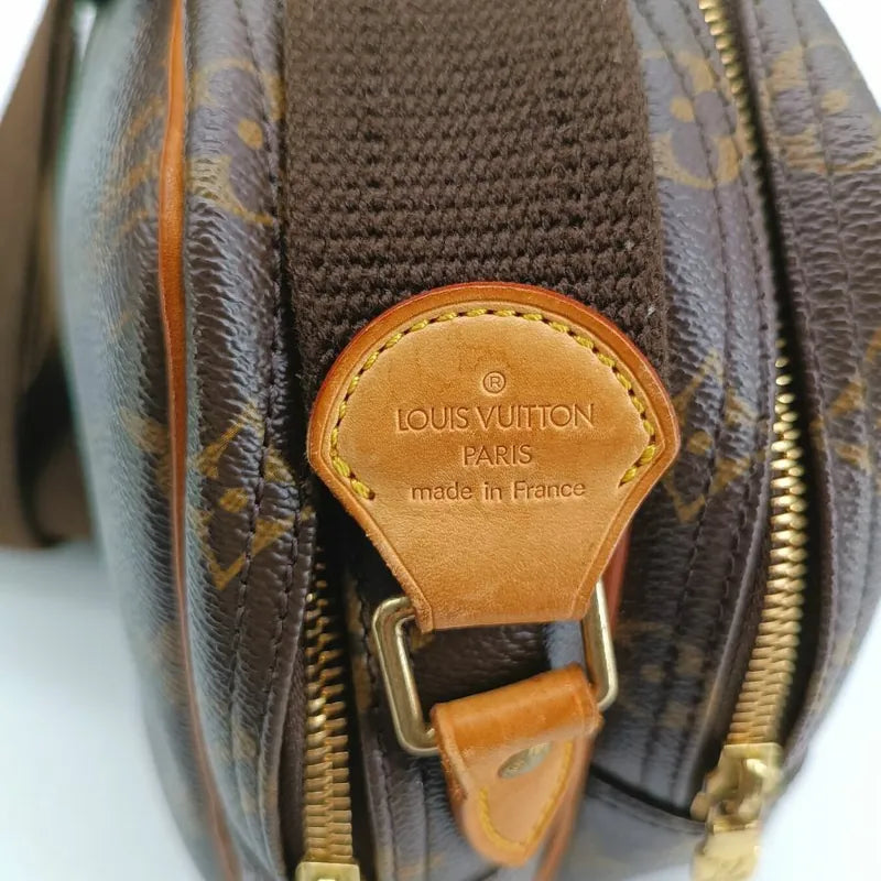 js655-louis-vuitton-reporter
