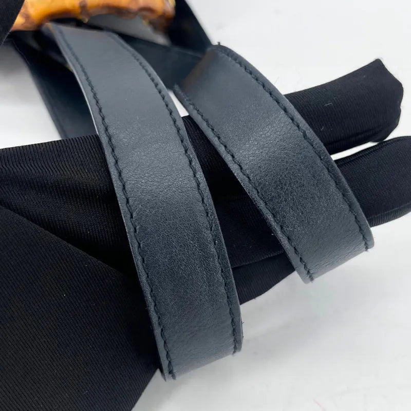 rc147-gucci-vintage-navy-leather-bamboo-backpack