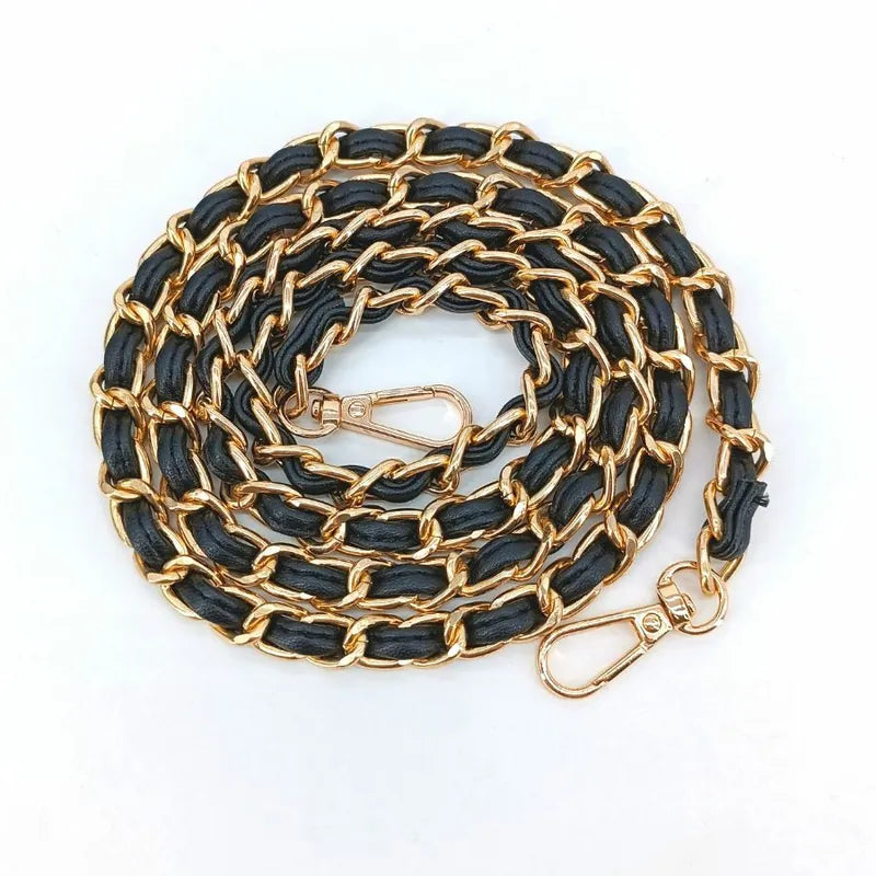 jt216-chanel-vintage-black-caviar-leather-cosmetic-bag