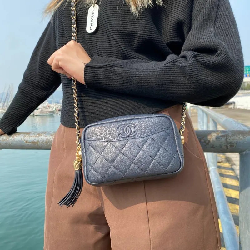 c325-chanel-navy-caviar-leather-camera-bag