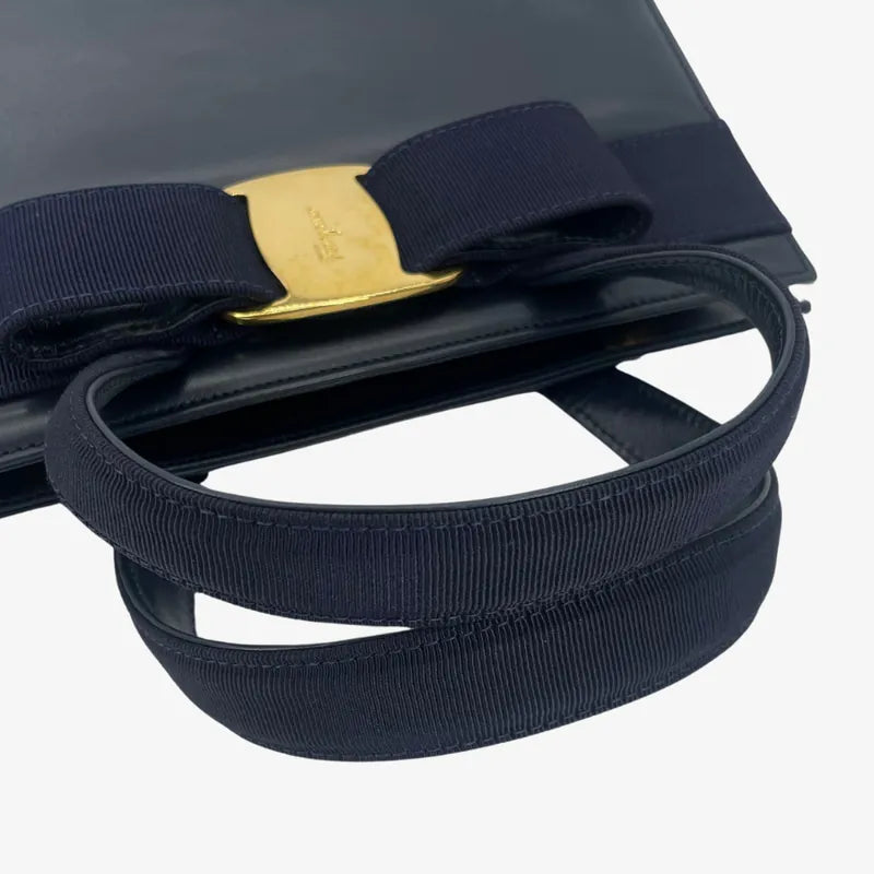 jw609-salvatore-ferragamo-vintage-navy-vara-ribbon-handbag