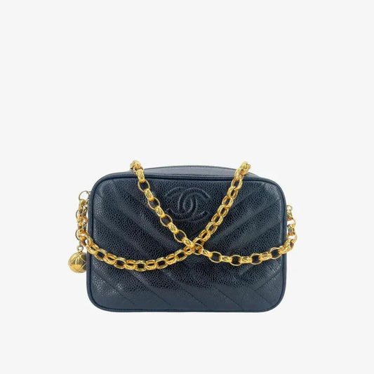 jx904-chanel-vintage-black-caviar-leather-gold-chain-chevron-camera-bag