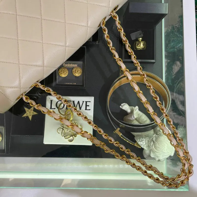 jw479-chanel-vintage-beige-lambskin-quilted-flap-bag