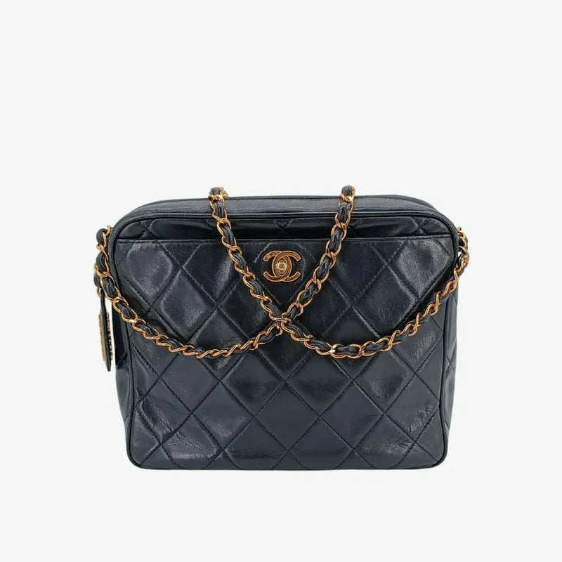 ra827-chanel-vintage-black-lambskin-quilted-camera-bag