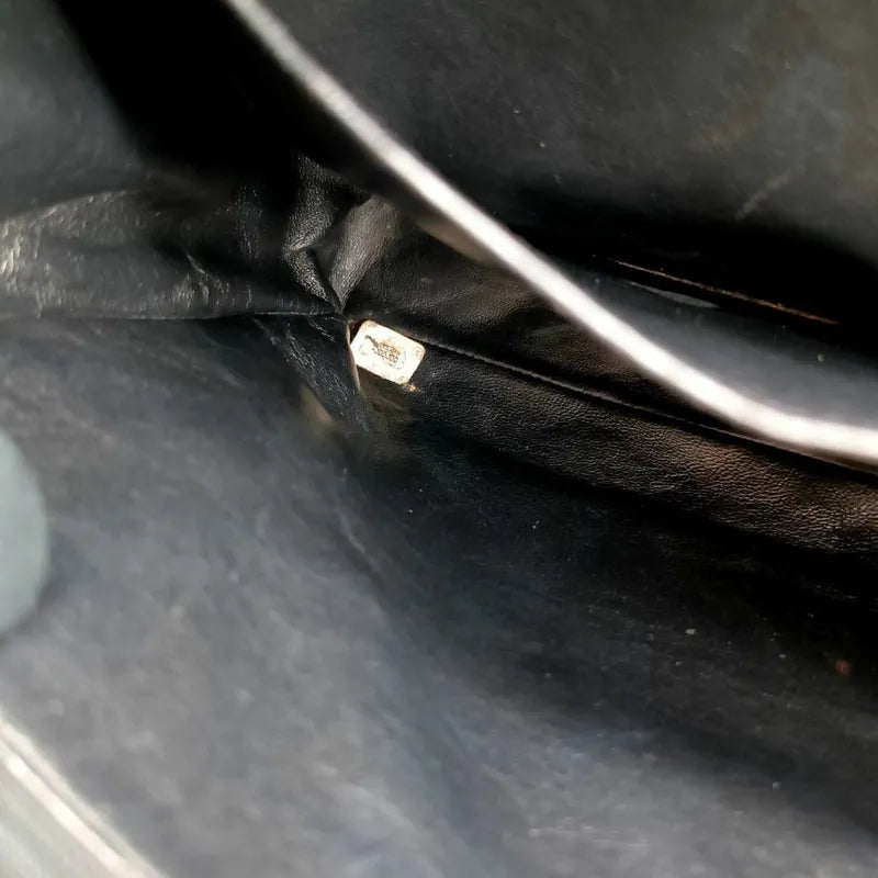 ra010-chanel-vintage-black-lambskin-quilted-tote-bag