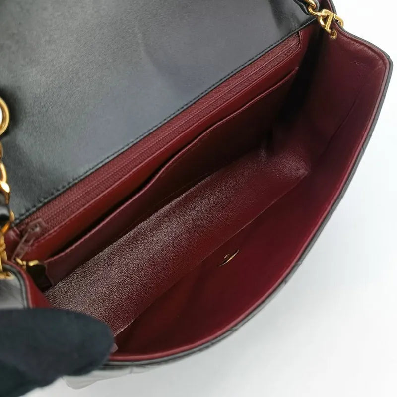 jt436-chanel-vintage-black-lambskin-25cm-diana-flap-bag