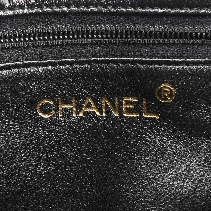jr631-chanel-vintage-black-caviar-leather-tassel-camera-bag