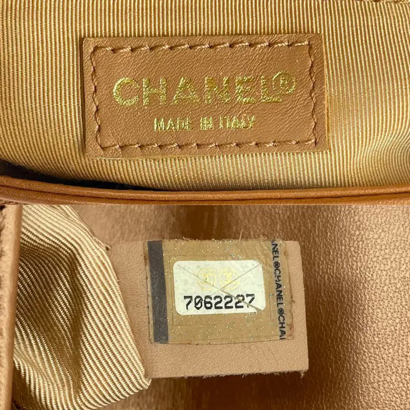 jw180-chanel-vintage-bronze-lambskin-chocolate-bar-handbag