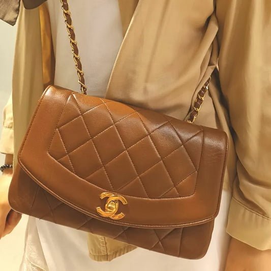 jt156-chanel-vintage-brown-lambskin-22cm-diana-flap-bag