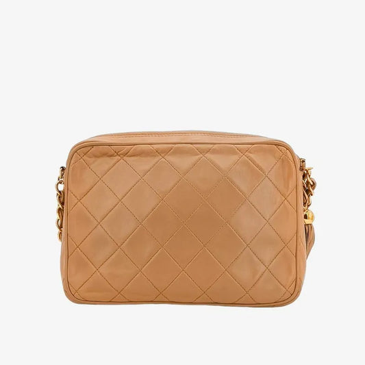 jah116-chanel-vintage-beige-lambskin-tassel-camera-bag