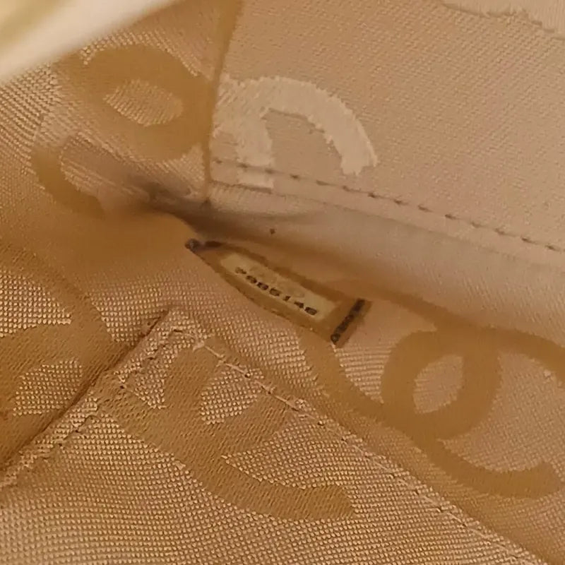 ra322-chanel-vintage-beige-calfskin-wild-stitch-tote-bag