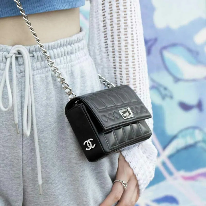 jq504-chanel-vintage-black-lambskin-mini-flap-bag