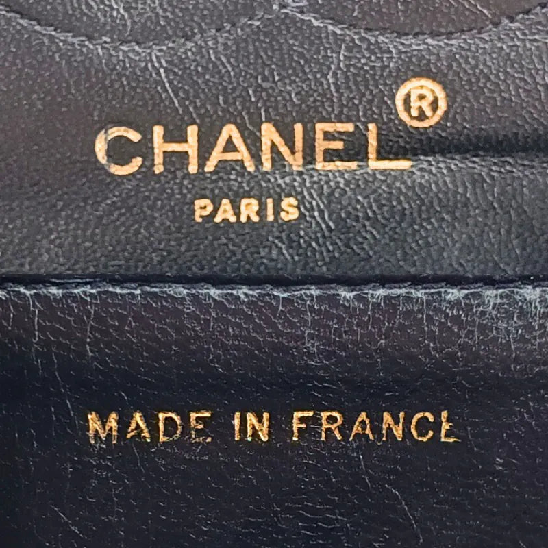 ju665-chanel-vintage-navy-lambskin-quilted-flap-bag