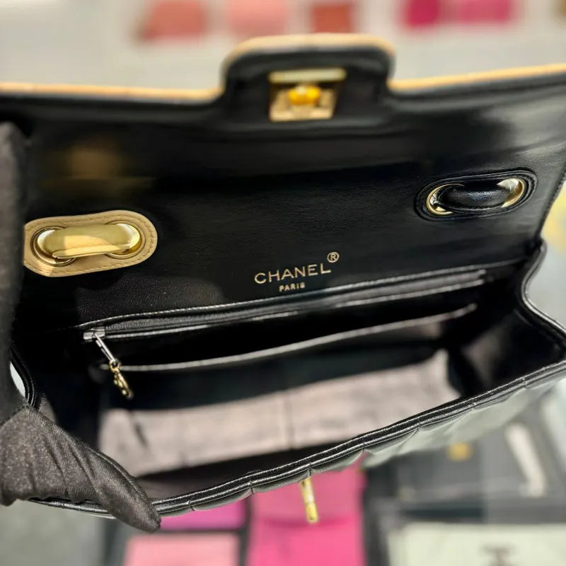 jw391-chanel-vintage-bicolor-beige-black-lambskin-flap-bag