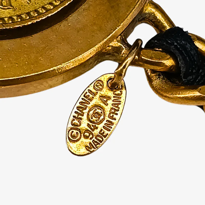 ra872-chanel-gold-key-ring