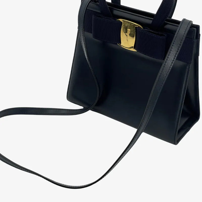 jw609-salvatore-ferragamo-vintage-navy-vara-ribbon-handbag