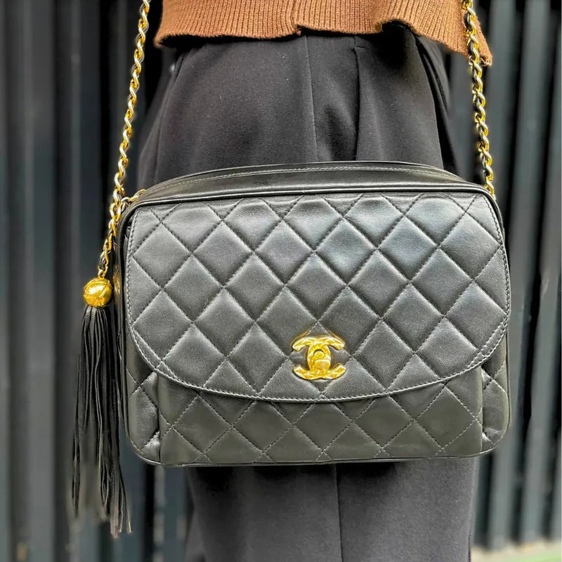 rc613-chanel-black-lambskin-camera-bag