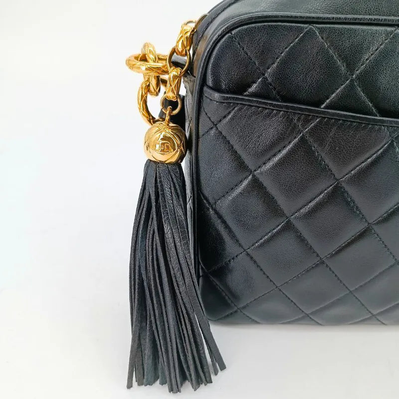 rb513-chanel-vintage-black-lambskin-quilted-camera-bag