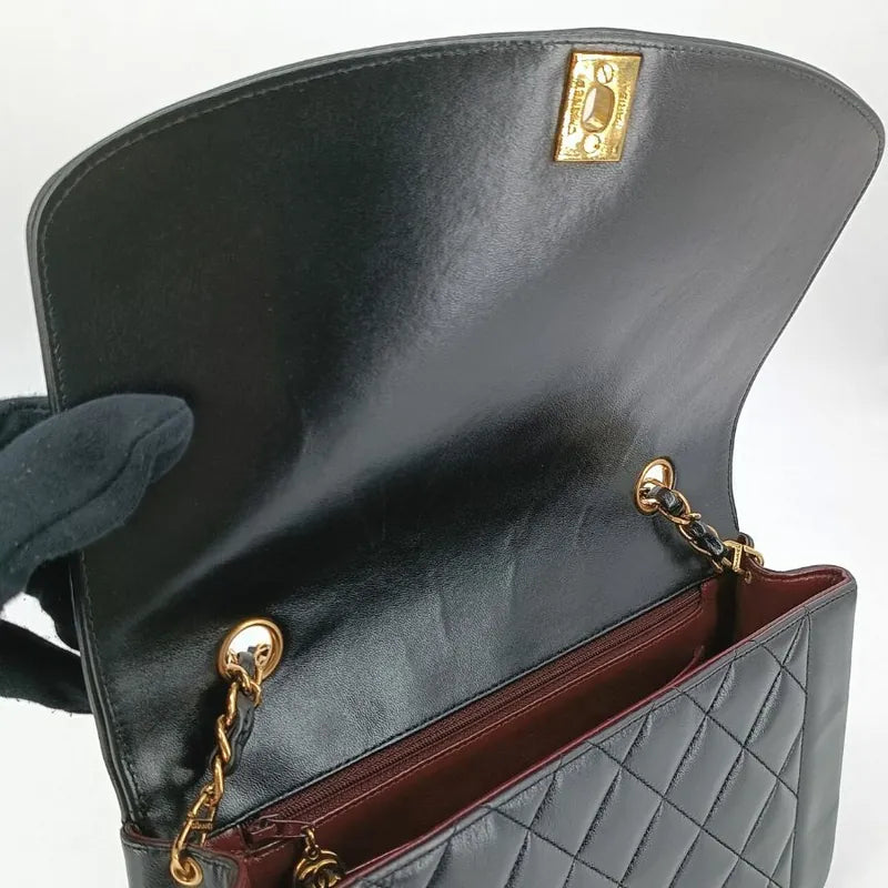 jt339-chanel-vintage-black-lambskin-25cm-diana-flap-bag