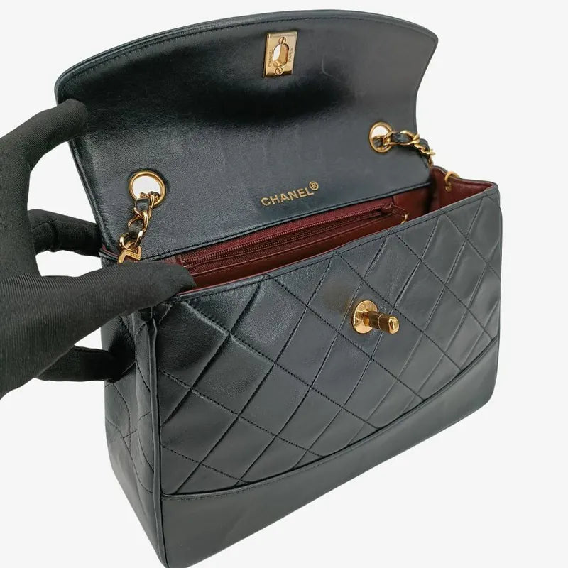 jah196-chanel-vintage-black-lambskin-trapezoid-flap-bag