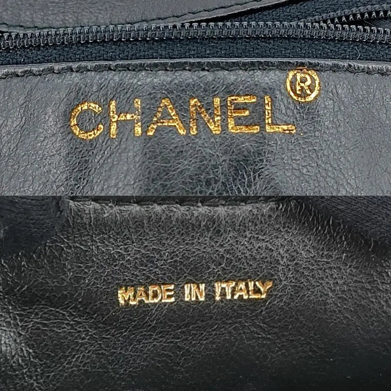 ra493-chanel-vintage-black-lambskin-chevron-flap-bag