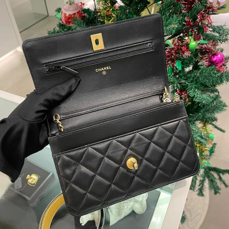 c523-chanel-black-lambskin-wallet-on-chain-