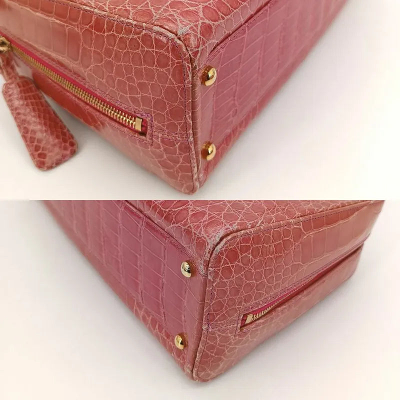 js600-chanel-vintage-pink-crocodile-skin-handbag