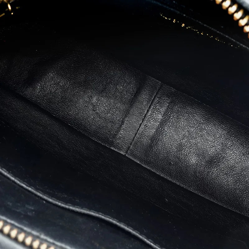 jq275-chanel-vintage-black-caviar-embossed-logo-camera-bag