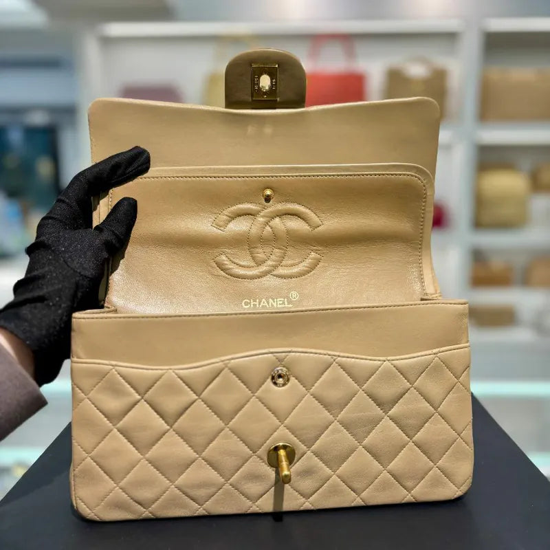 ra833-chanel-vintage-beige-lambskin-25cm-classic-flap-bag