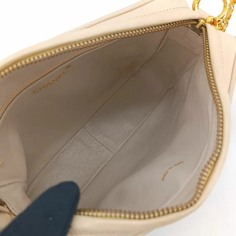 jt442-chanel-vintage-beige-lambskin-gold-chain-camera-bag