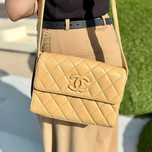 JZ500 - CHANEL Vintage Beige Lambskin Quilted Flap Bag
