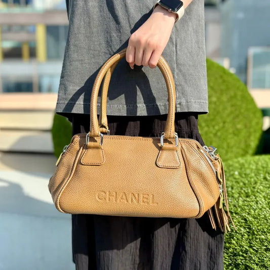 RB529 - CHANEL Vintage Brown Caviar Leather Handbag