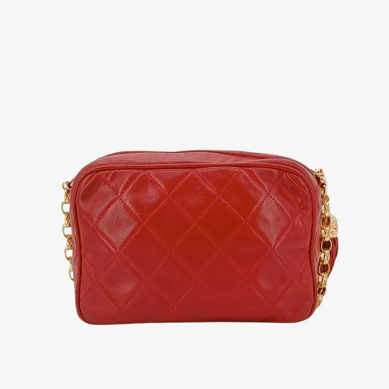 c492-chanel-vintage-red-lambskin-tassel-camera-bag