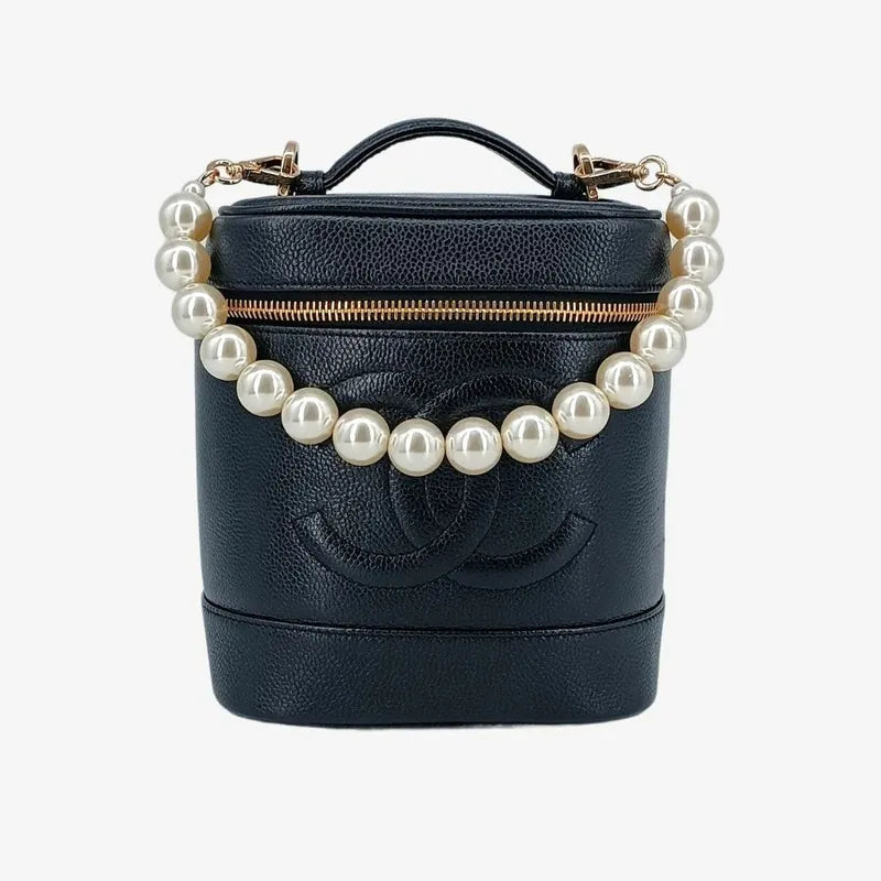 jt441-chanel-vintage-black-caviar-leather-cosmetic-bag