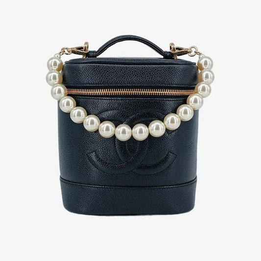 jt441-chanel-vintage-black-caviar-leather-cosmetic-bag