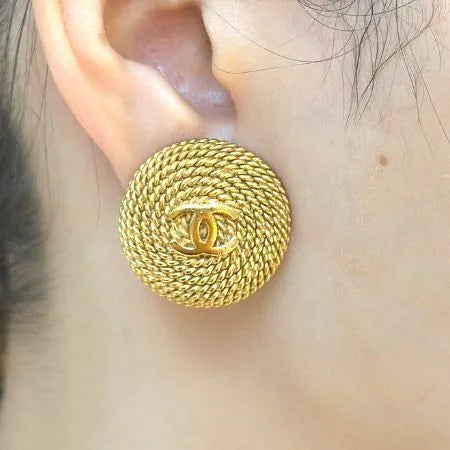 jt059-chanel-vintage-clip-on-earrings