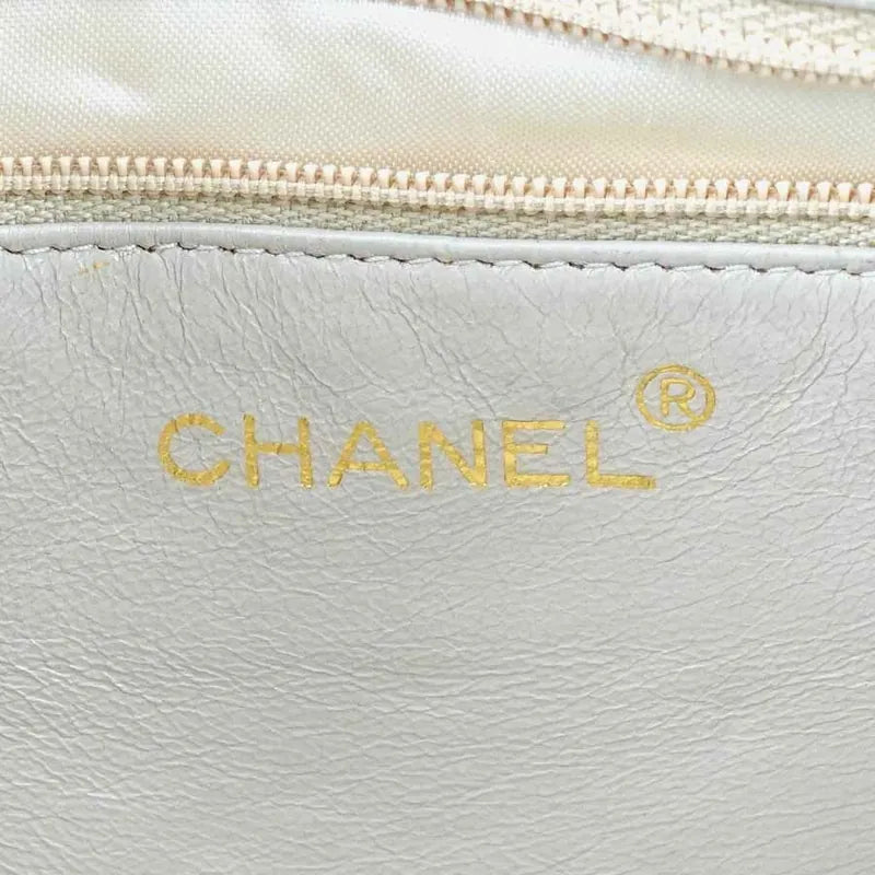 jr722-chanel-vintage-yellow-lambskin-embossed-logo-camera-bag
